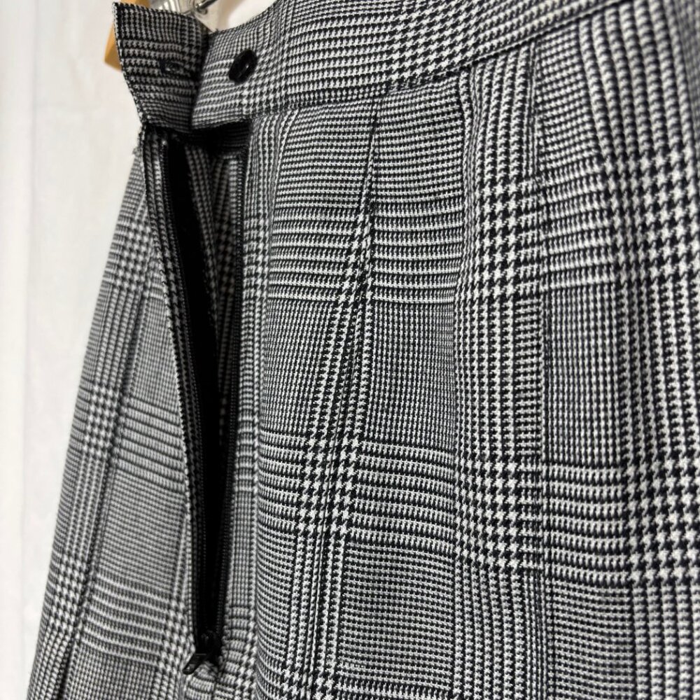 Vintage Le Chateau Classic Black & White Plaid Pleated Skirt - Picture 3 of 7